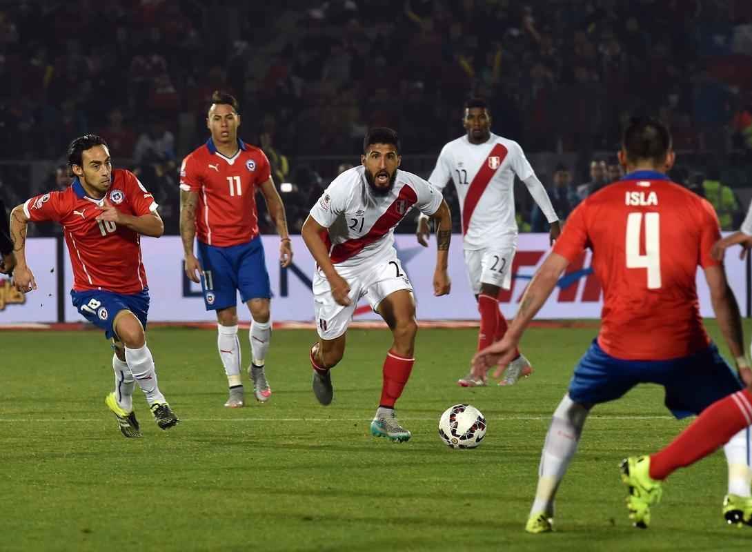 Chile vence o Peru por 2 a 1, faz a festa da torcida e se garante na final da Copa Amrica
