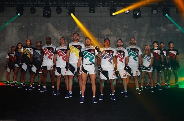 Principais estrelas do UFC apresentam novos uniformes