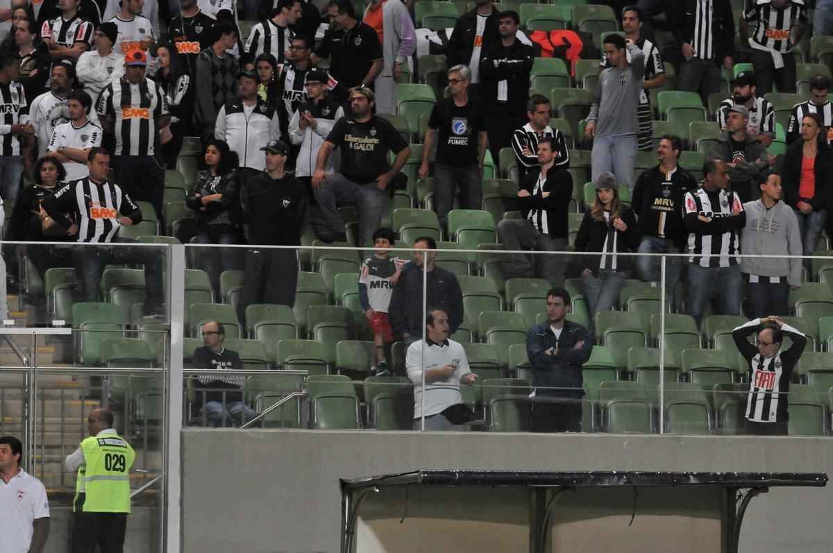 Fotos da torcida do Atltico no Independncia durante a partida contra o Coritiba, pela 10 rodada do Campeonato Brasileiro