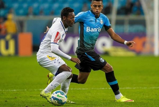 Imagens do jogo entre Grmio e Cruzeiro, pela 10 rodada do Brasileiro, em Porto Alegre