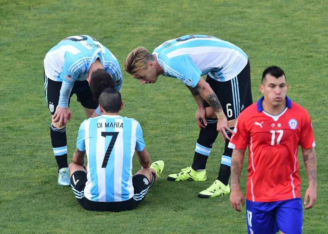 Partida entre chilenos e argentinos foi disputada no Estdio Nacional, em Santiago