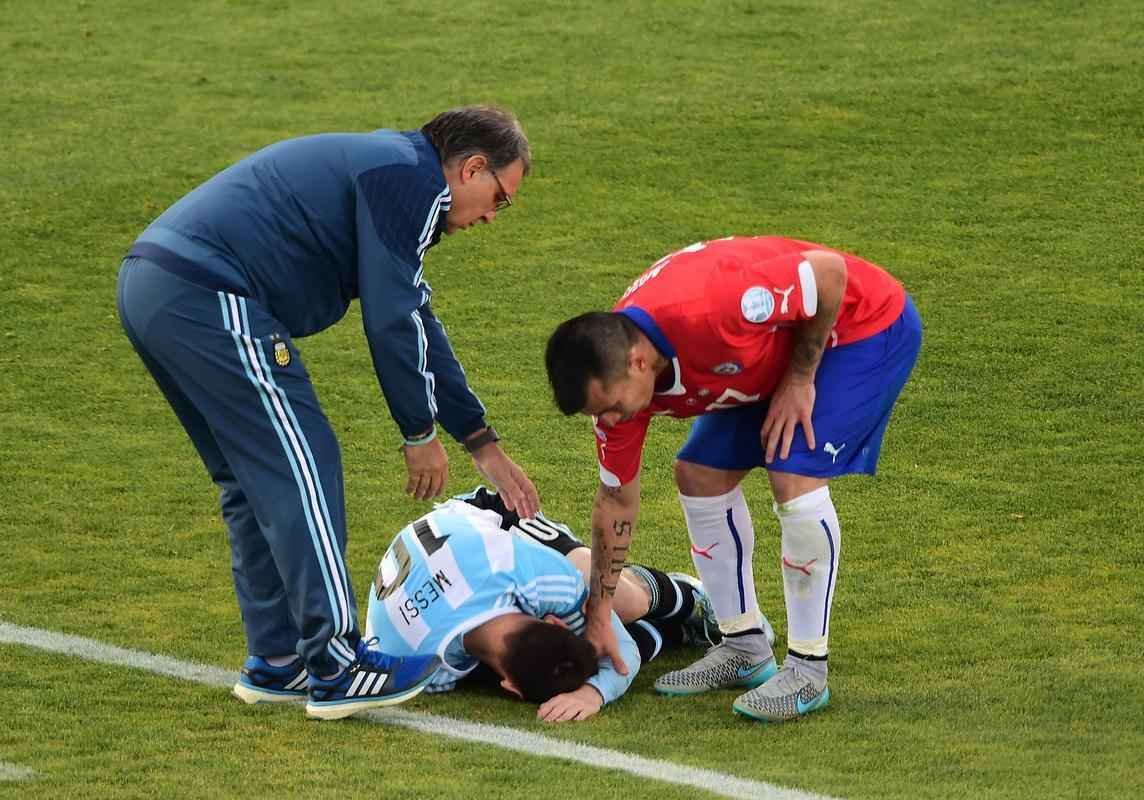 Partida entre chilenos e argentinos foi disputada no Estdio Nacional, em Santiago