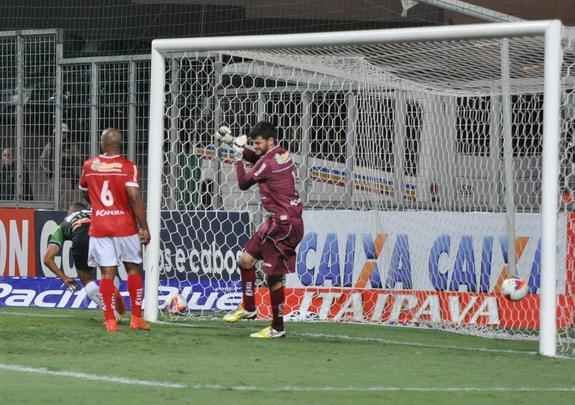 Imagens do jogo entre América e Mogi Mirim no Independência