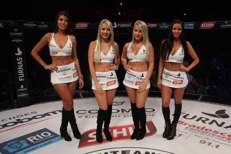 Quarteto de ring girls rouba a cena no Jungle Fight 79