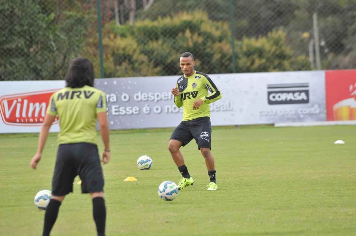 Lateral Patric durante atividade na Cidade do Galo