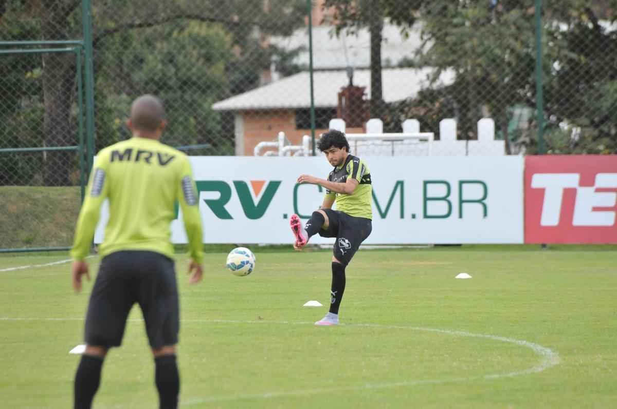 Guilherme voltou  Cidade do Galo e foi recebido com carinho pelos companheiros