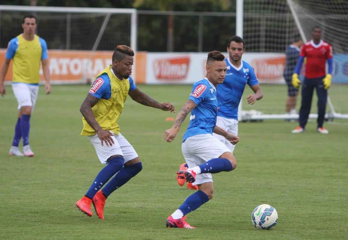 Time celeste realizou atividade recreativa antes de viajar para o Rio de Janeiro