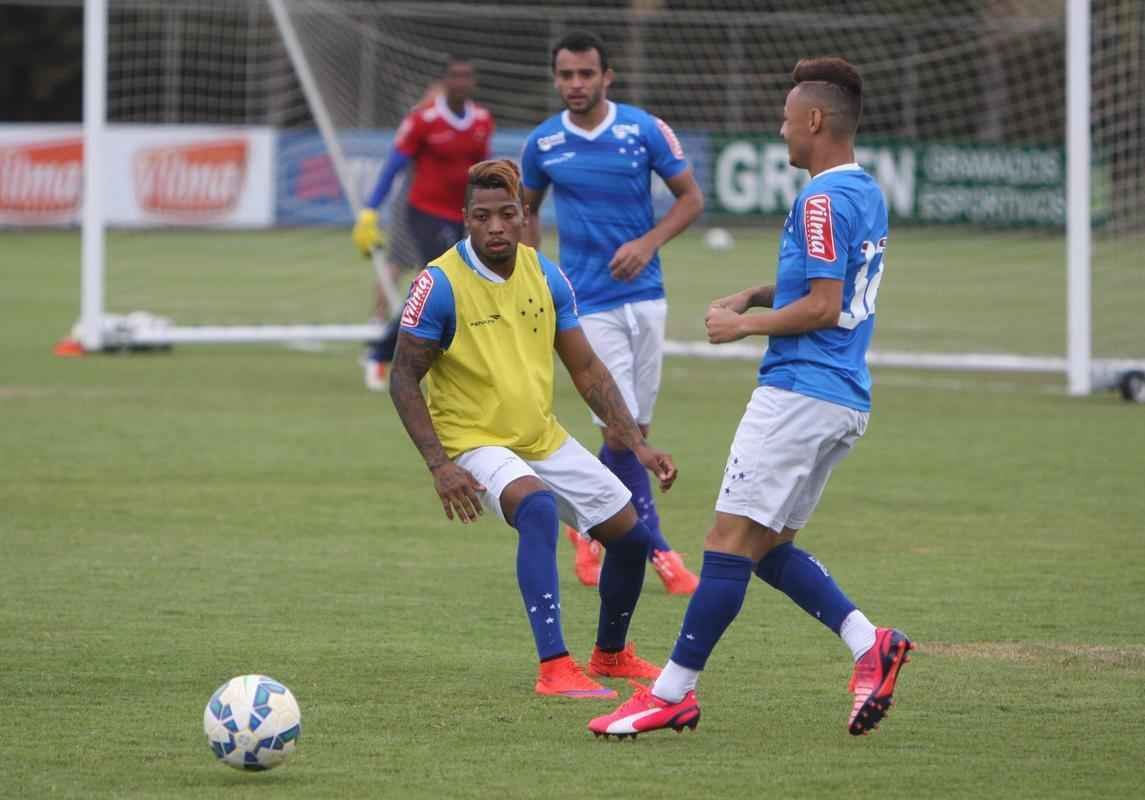 Time celeste realizou atividade recreativa antes de viajar para o Rio de Janeiro