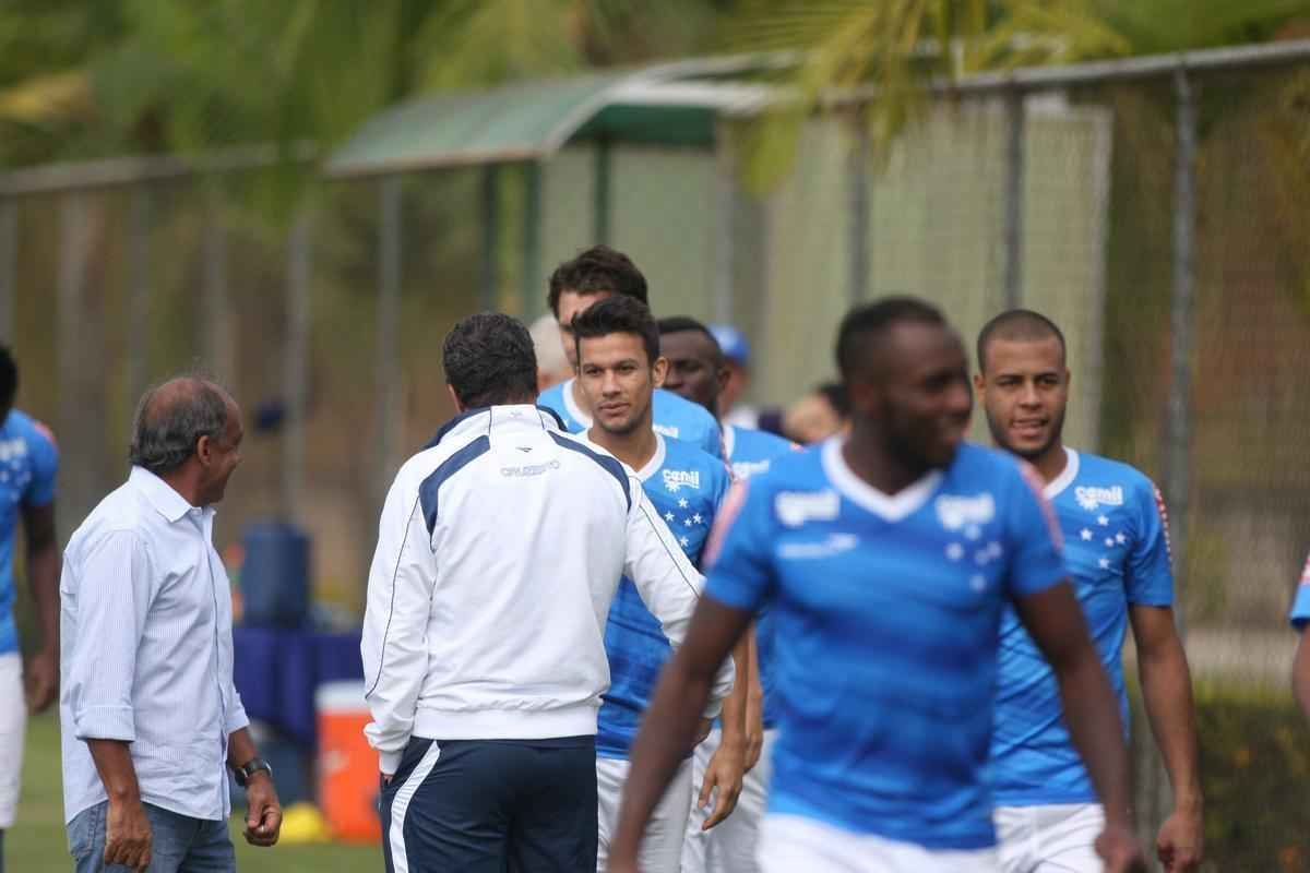 Time celeste realizou atividade recreativa antes de viajar para o Rio de Janeiro