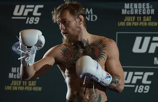 Imagens do treino aberto do UFC 189, em Las Vegas - Conor McGregor em ao