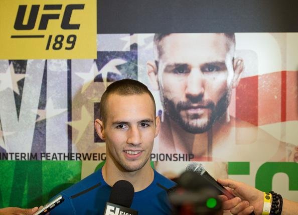 Imagens do treino aberto do UFC 189, em Las Vegas - Rory MacDonald na entrevista