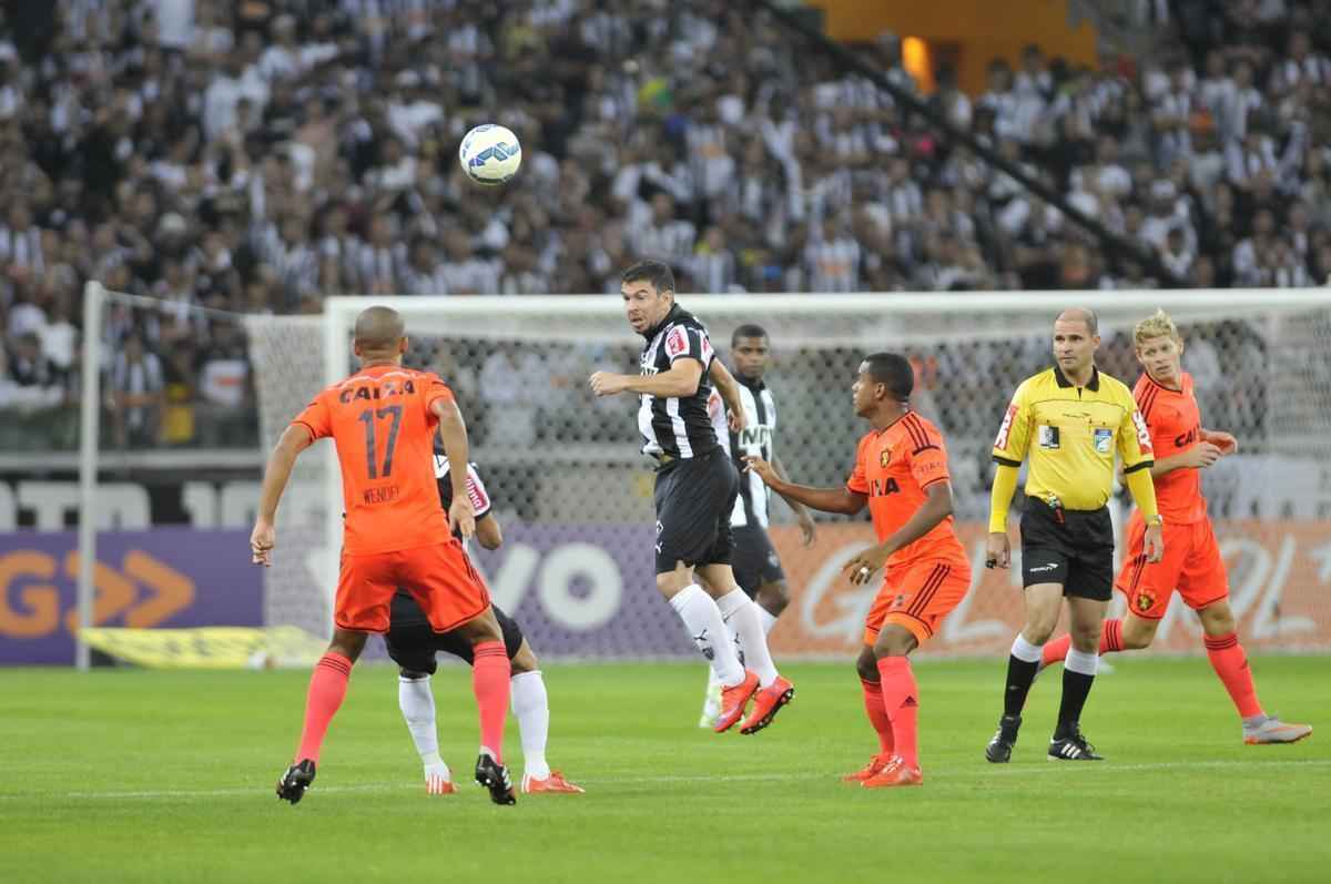 Imagens da partida entre Atltico e Sport, pela 12 rodada do Campeonato Brasileiro 