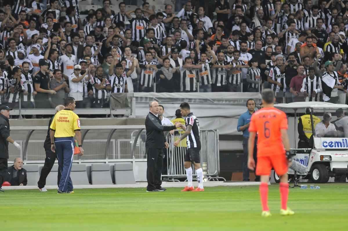 Imagens da partida entre Atltico e Sport, pela 12 rodada do Campeonato Brasileiro 