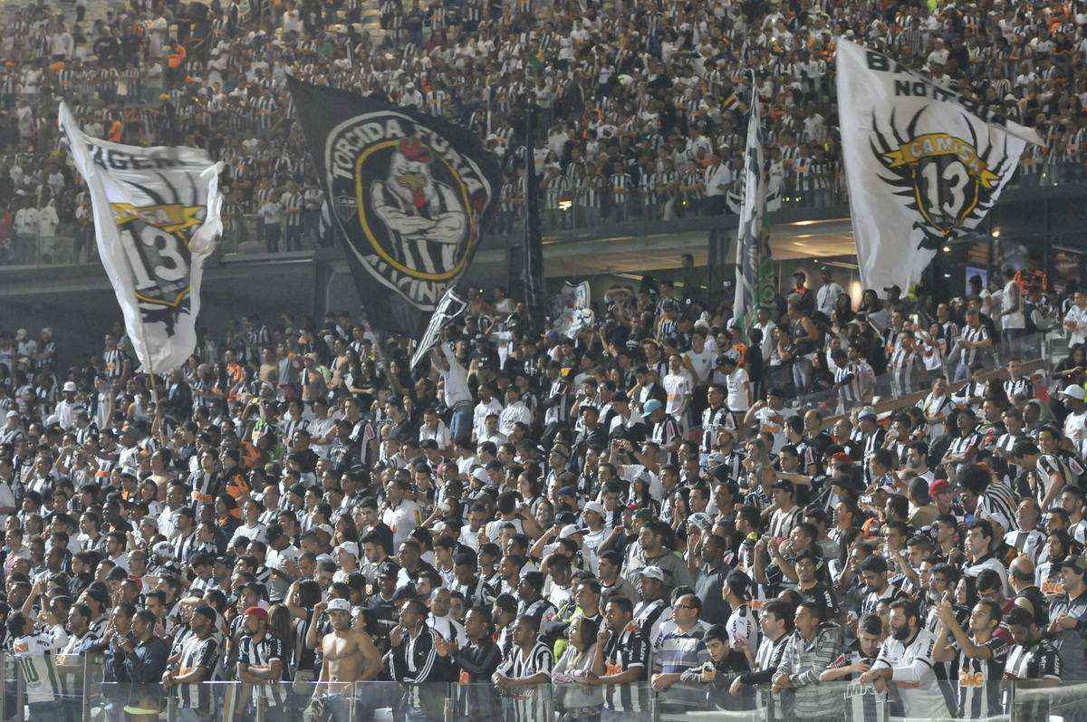 Mais de 50 mil pessoas apoiaram o Atltico contra o Sport, no Mineiro