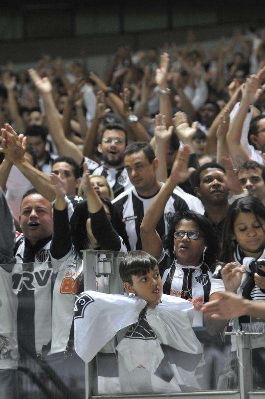 Mais de 50 mil pessoas apoiaram o Atltico contra o Sport, no Mineiro