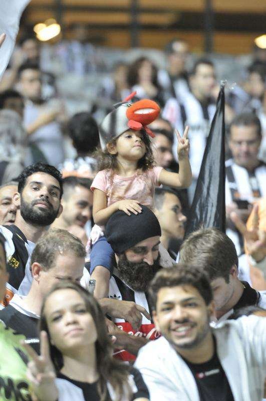 Mais de 50 mil pessoas apoiaram o Atltico contra o Sport, no Mineiro