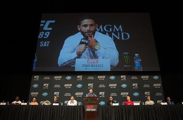 Imagens da coletiva pr-lutas do UFC 189, em Las Vegas - Telo exibe imagem de Chad Mendes