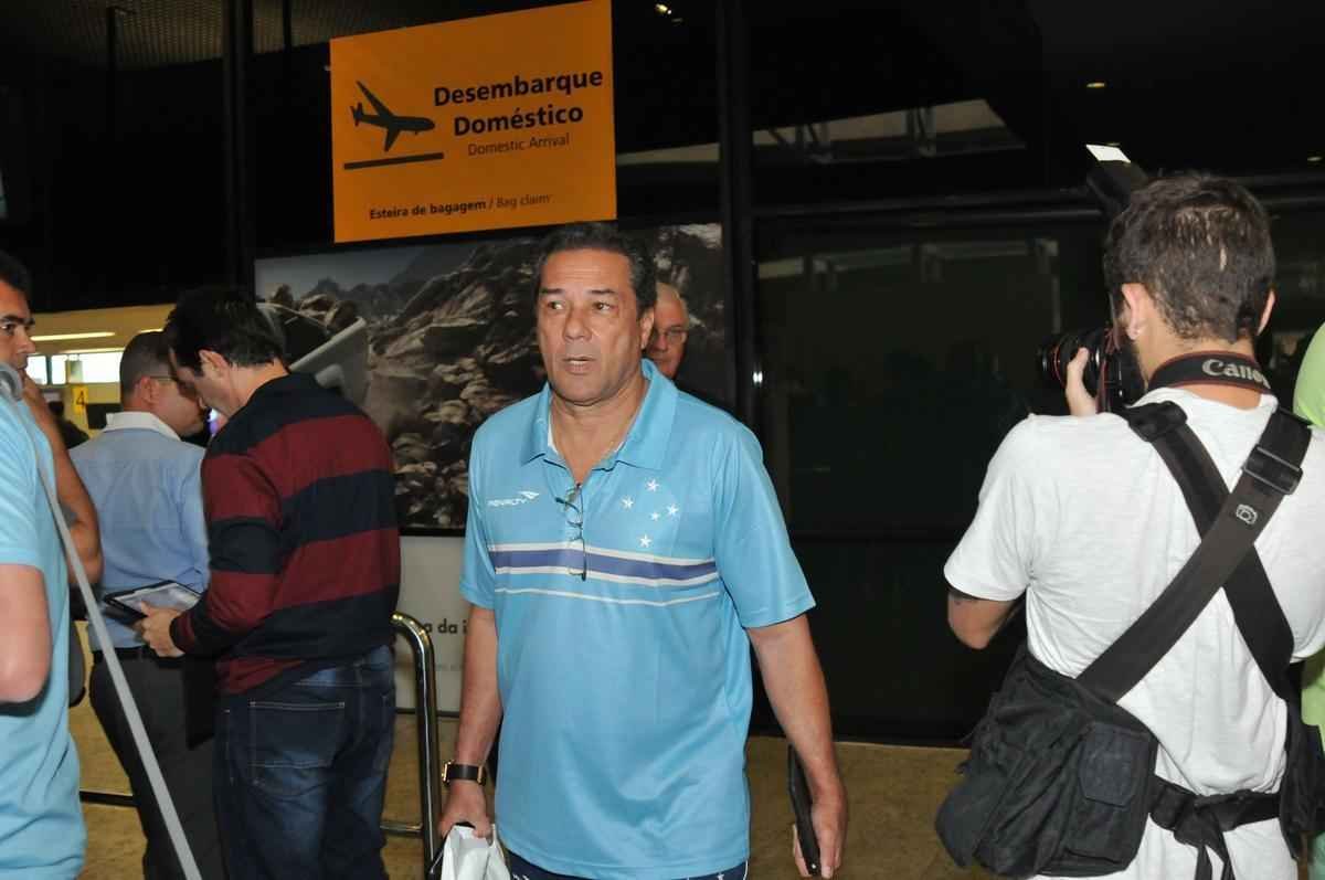 Equipe retornou para casa em clima tranquilo depois de quarto revs em cinco jogos