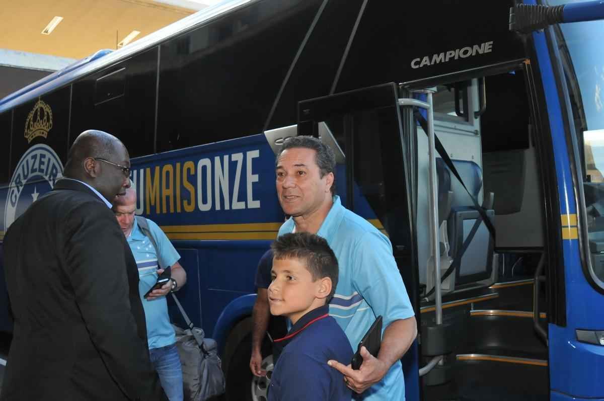 Equipe retornou para casa em clima tranquilo depois de quarto revs em cinco jogos