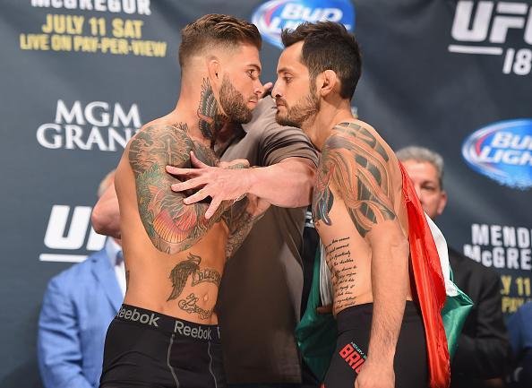 Veja imagens da pesagem e encaradas do UFC 189 - Cody Garbrandt e Henry Briones