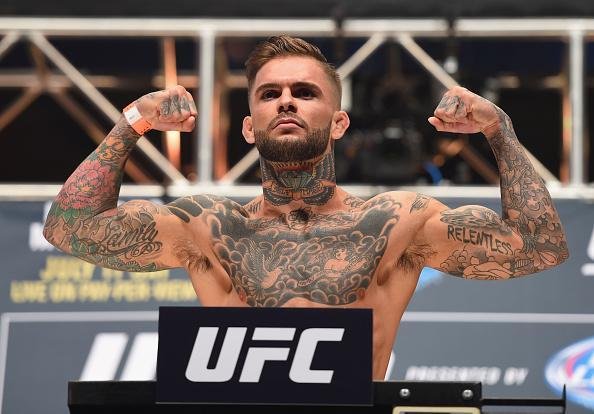 Veja imagens da pesagem e encaradas do UFC 189 - Cody Garbrandt 
