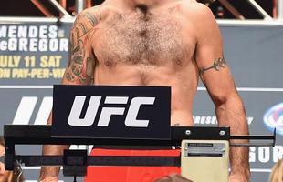 Veja imagens da pesagem e encaradas do UFC 189 - Matt Brown