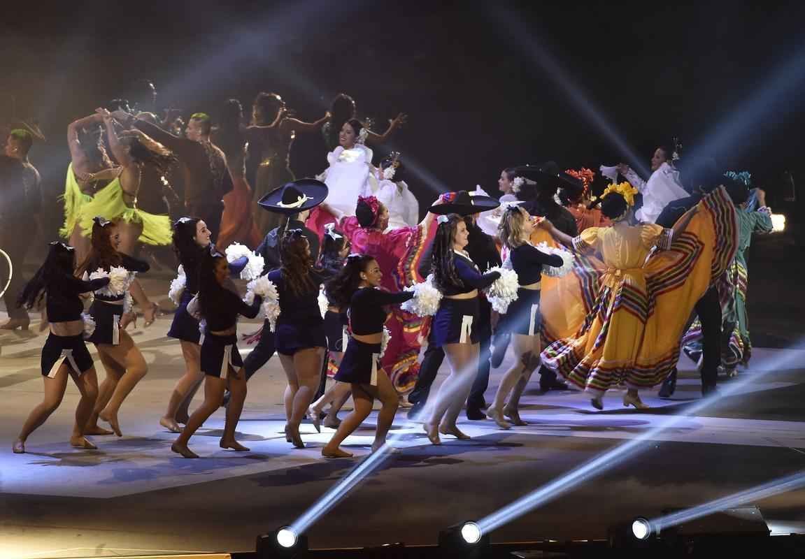 Veja as belas imagens da abertura do Pan de Toronto 2015