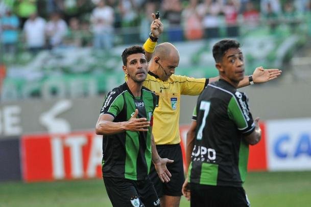 Fotos de Amrica x ABC, no Independncia, pela 12 rodada da Srie B do Campeonato Brasileiro