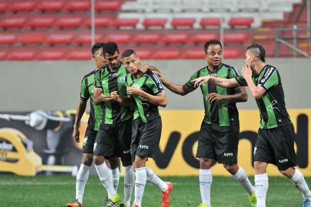 Fotos de Amrica x ABC, no Independncia, pela 12 rodada da Srie B do Campeonato Brasileiro