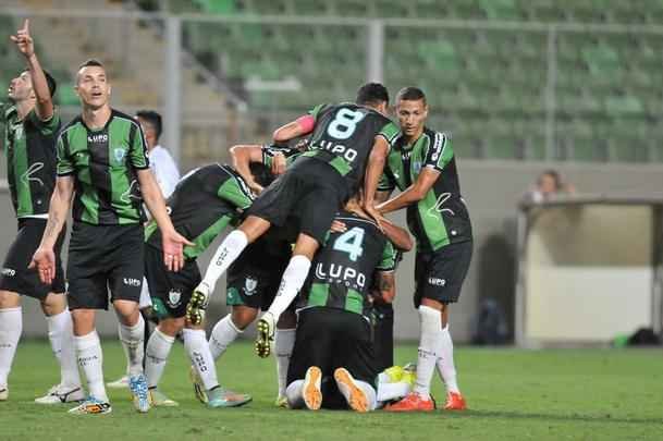 Fotos de Amrica x ABC, no Independncia, pela 12 rodada da Srie B do Campeonato Brasileiro