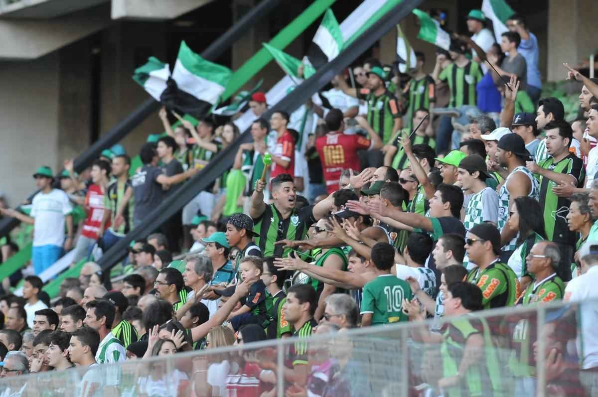 Fotos da torcida na partida entre Amrica e ABC, no Independncia, pela Srie B do Brasileiro