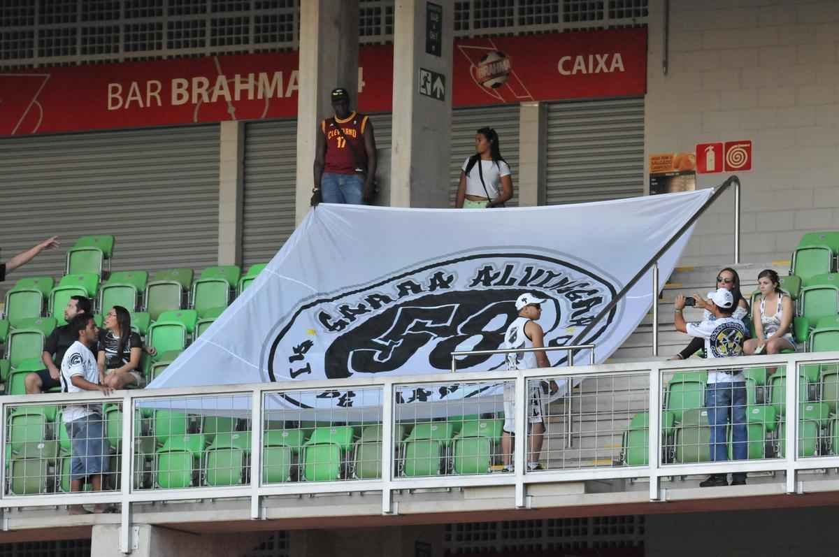 Fotos da torcida na partida entre Amrica e ABC, no Independncia, pela Srie B do Brasileiro