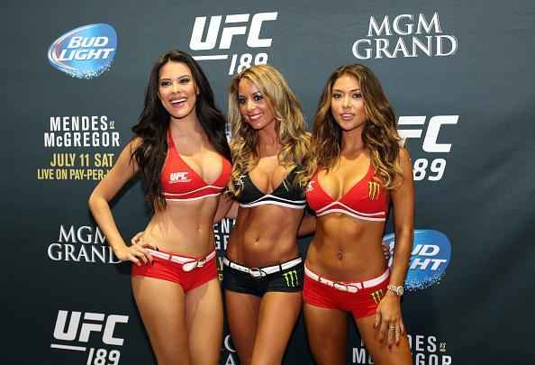 Octagon girls roubam a cena no badalado UFC 189
