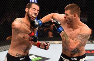 Matt Brown (luvas vermelhas) venceu Tim Means por finalizao aos 4m44s do primeiro round