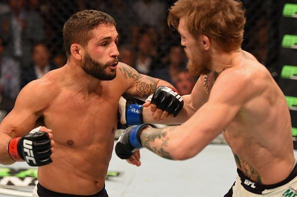 Veja imagens incríveis da vitória de Conor McGregor sobre Chad Mendes