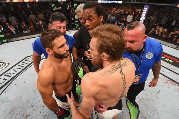 Veja imagens incrveis da vitria de Conor McGregor sobre Chad Mendes
