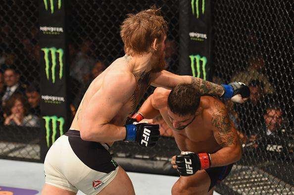 Veja imagens incríveis da vitória de Conor McGregor sobre Chad Mendes