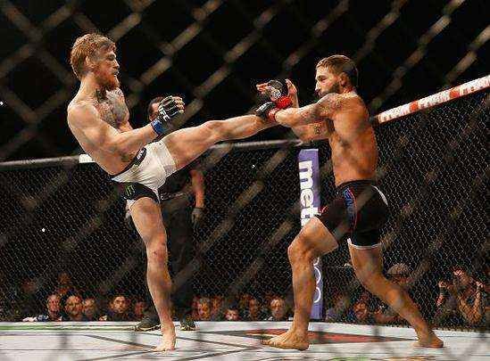 Veja imagens incríveis da vitória de Conor McGregor sobre Chad Mendes