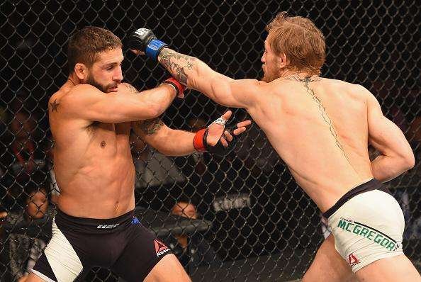 Veja imagens incríveis da vitória de Conor McGregor sobre Chad Mendes