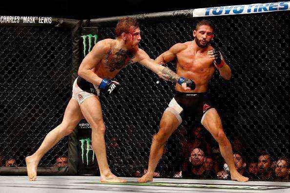 Veja imagens incríveis da vitória de Conor McGregor sobre Chad Mendes