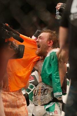 Veja imagens incríveis da vitória de Conor McGregor sobre Chad Mendes