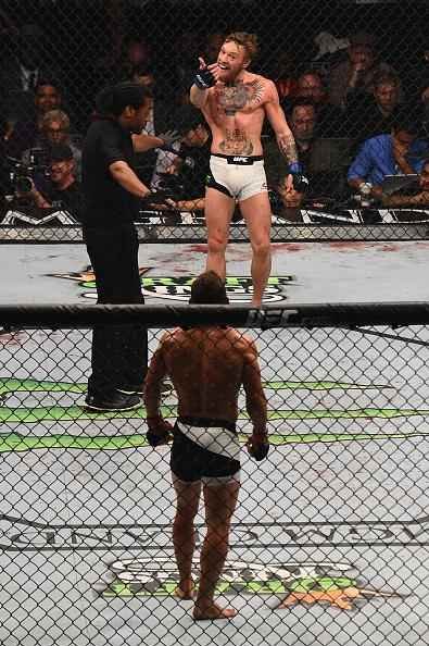 Veja imagens incrveis da vitria de Conor McGregor sobre Chad Mendes