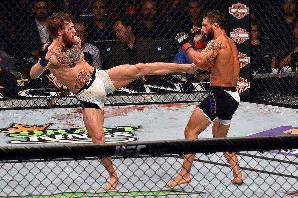 Veja imagens incríveis da vitória de Conor McGregor sobre Chad Mendes