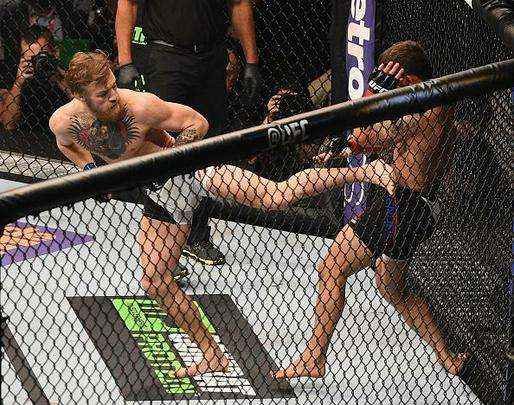 Veja imagens incríveis da vitória de Conor McGregor sobre Chad Mendes