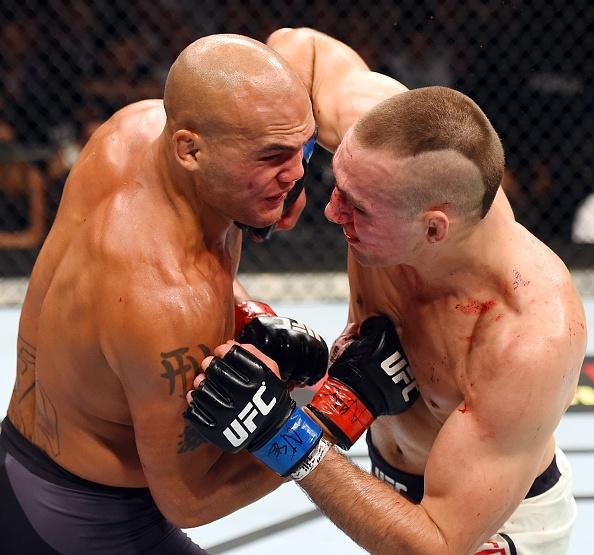 Veja as melhores fotos da batalha entre Robbie Lawler e Rory MacDonald