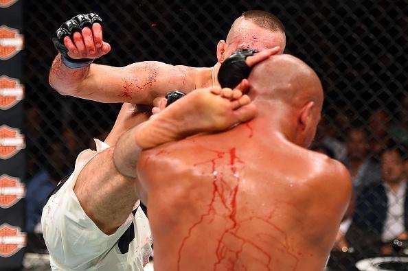 Veja as melhores fotos da batalha entre Robbie Lawler e Rory MacDonald