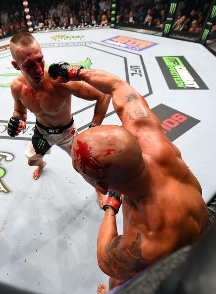Veja as melhores fotos da batalha entre Robbie Lawler e Rory MacDonald