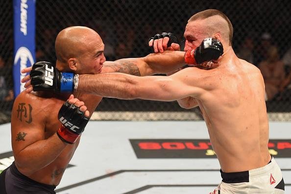 Veja as melhores fotos da batalha entre Robbie Lawler e Rory MacDonald