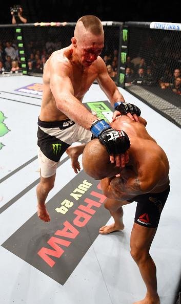 Veja as melhores fotos da batalha entre Robbie Lawler e Rory MacDonald