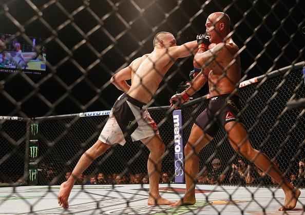 Veja as melhores fotos da batalha entre Robbie Lawler e Rory MacDonald